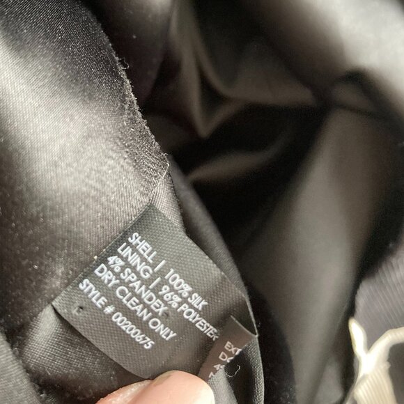 Club Monaco 100% silk black & white diamond print short sleeve dress, round neck - Picture 8 of 9